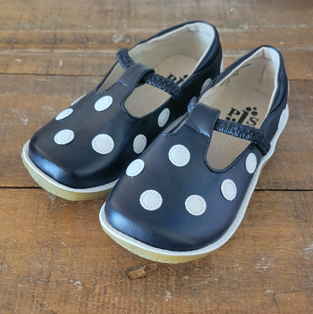 Girls' polka dot loafers